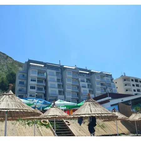 Currila Vacations *